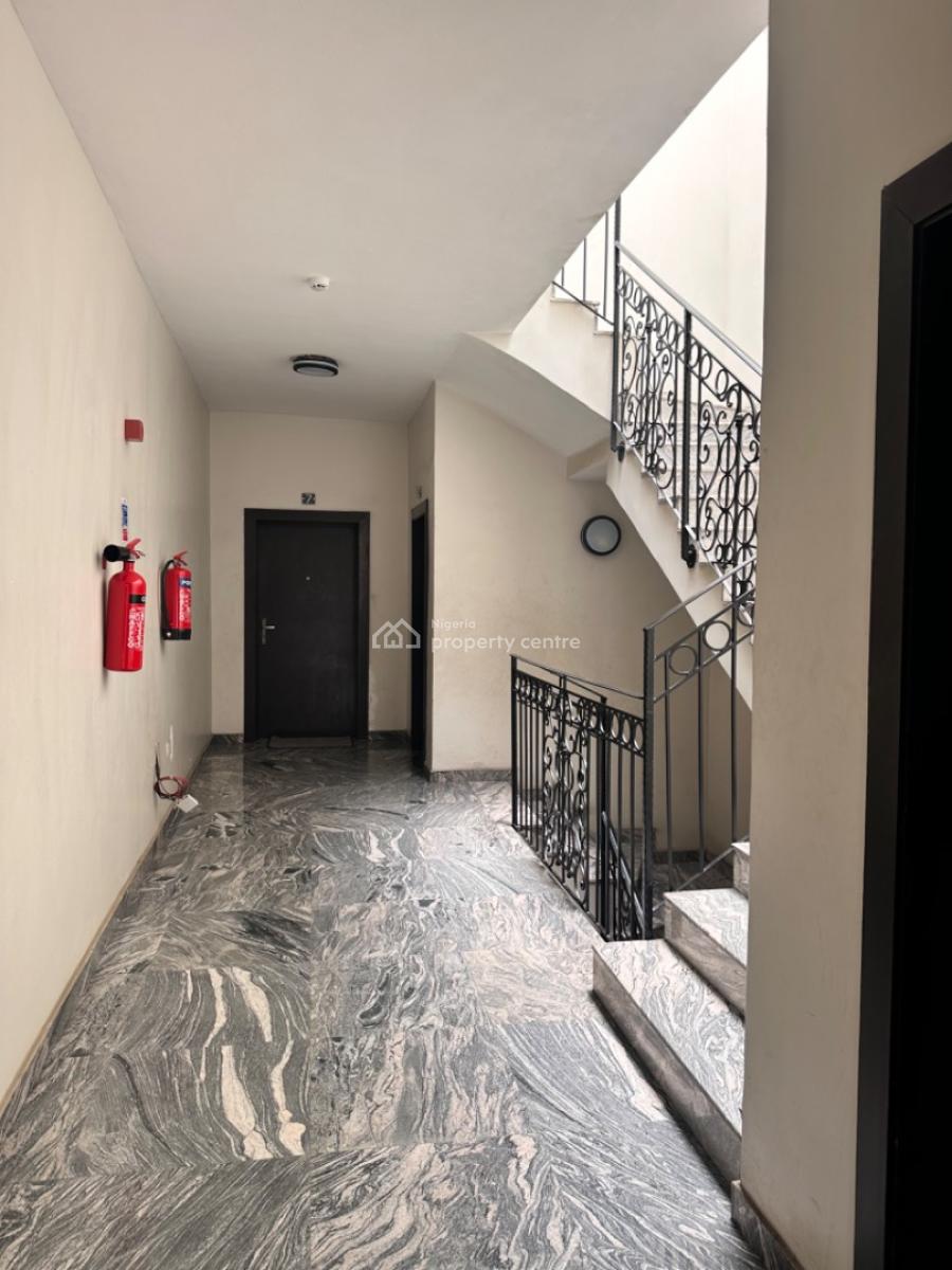 Spacious and Serviced 3bedroom Apartment, Chevron Drive Estate, Lekki, Lagos, Terraced Bungalow for Rent