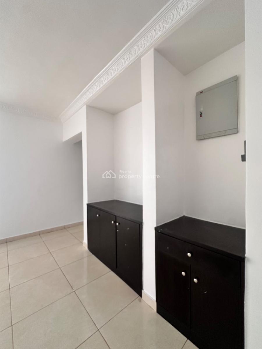 Spacious and Serviced 3bedroom Apartment, Chevron Drive Estate, Lekki, Lagos, Terraced Bungalow for Rent