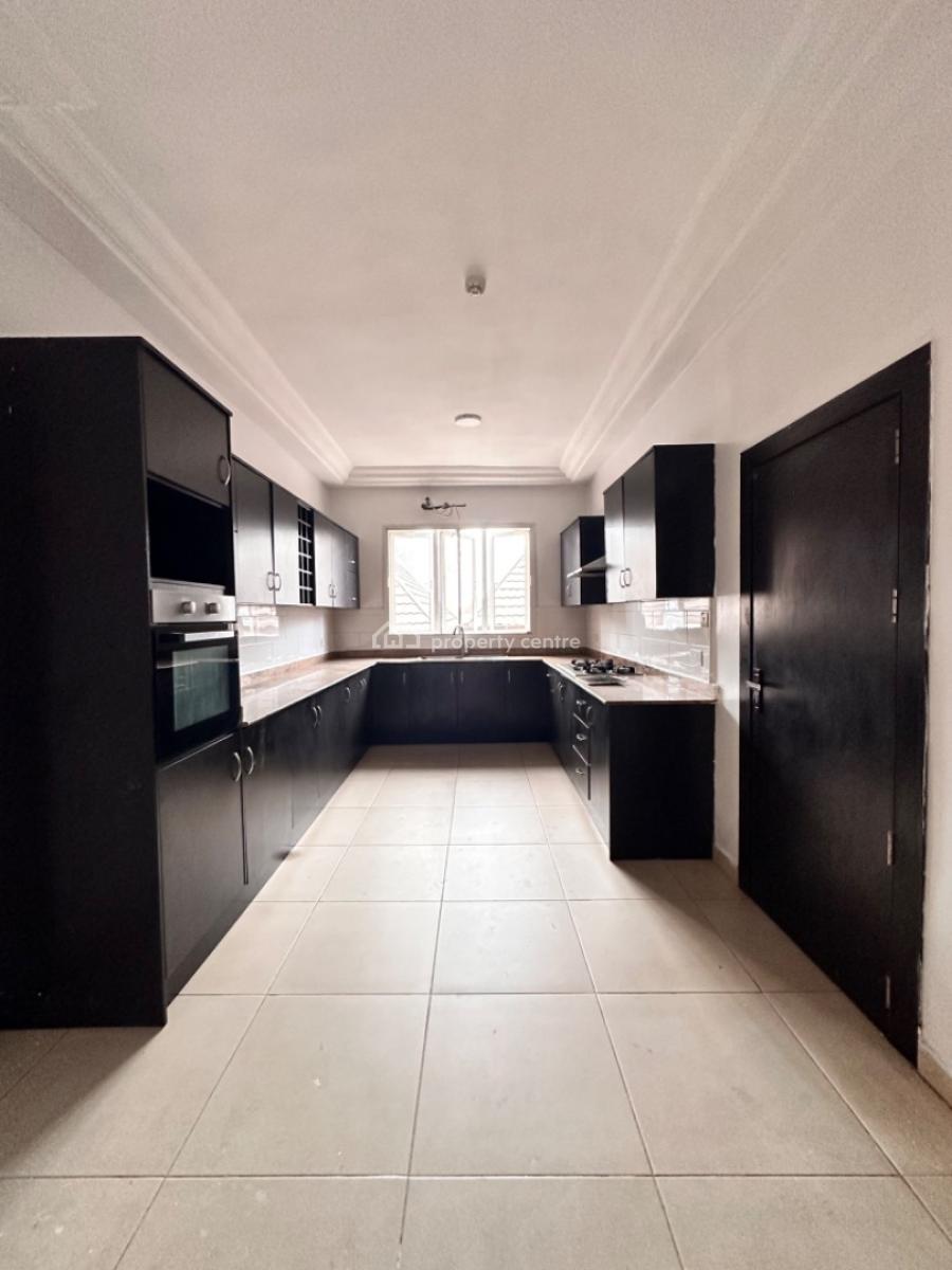 Spacious and Serviced 3bedroom Apartment, Chevron Drive Estate, Lekki, Lagos, Terraced Bungalow for Rent