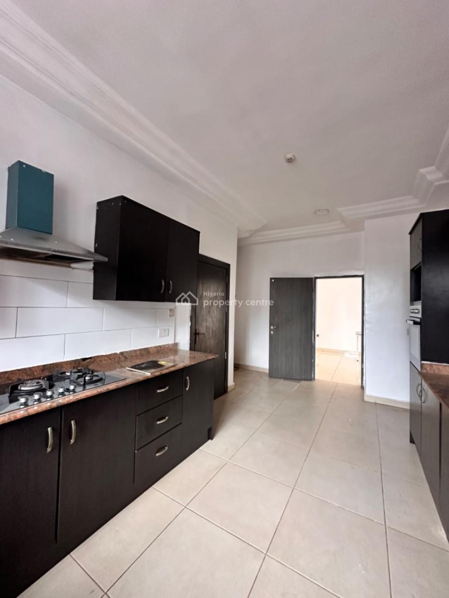 Spacious and Serviced 3bedroom Apartment, Chevron Drive Estate, Lekki, Lagos, Terraced Bungalow for Rent