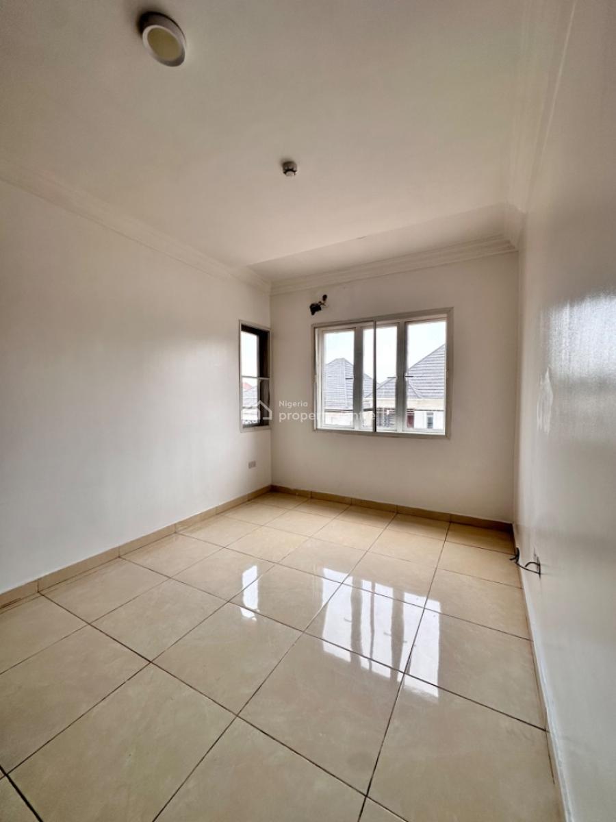 Spacious and Serviced 3bedroom Apartment, Chevron Drive Estate, Lekki, Lagos, Terraced Bungalow for Rent