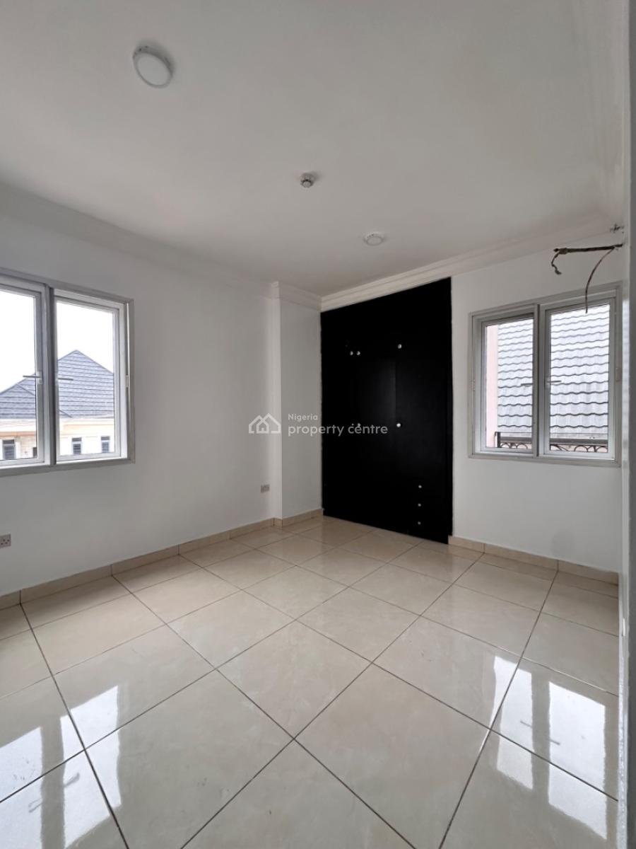 Spacious and Serviced 3bedroom Apartment, Chevron Drive Estate, Lekki, Lagos, Terraced Bungalow for Rent