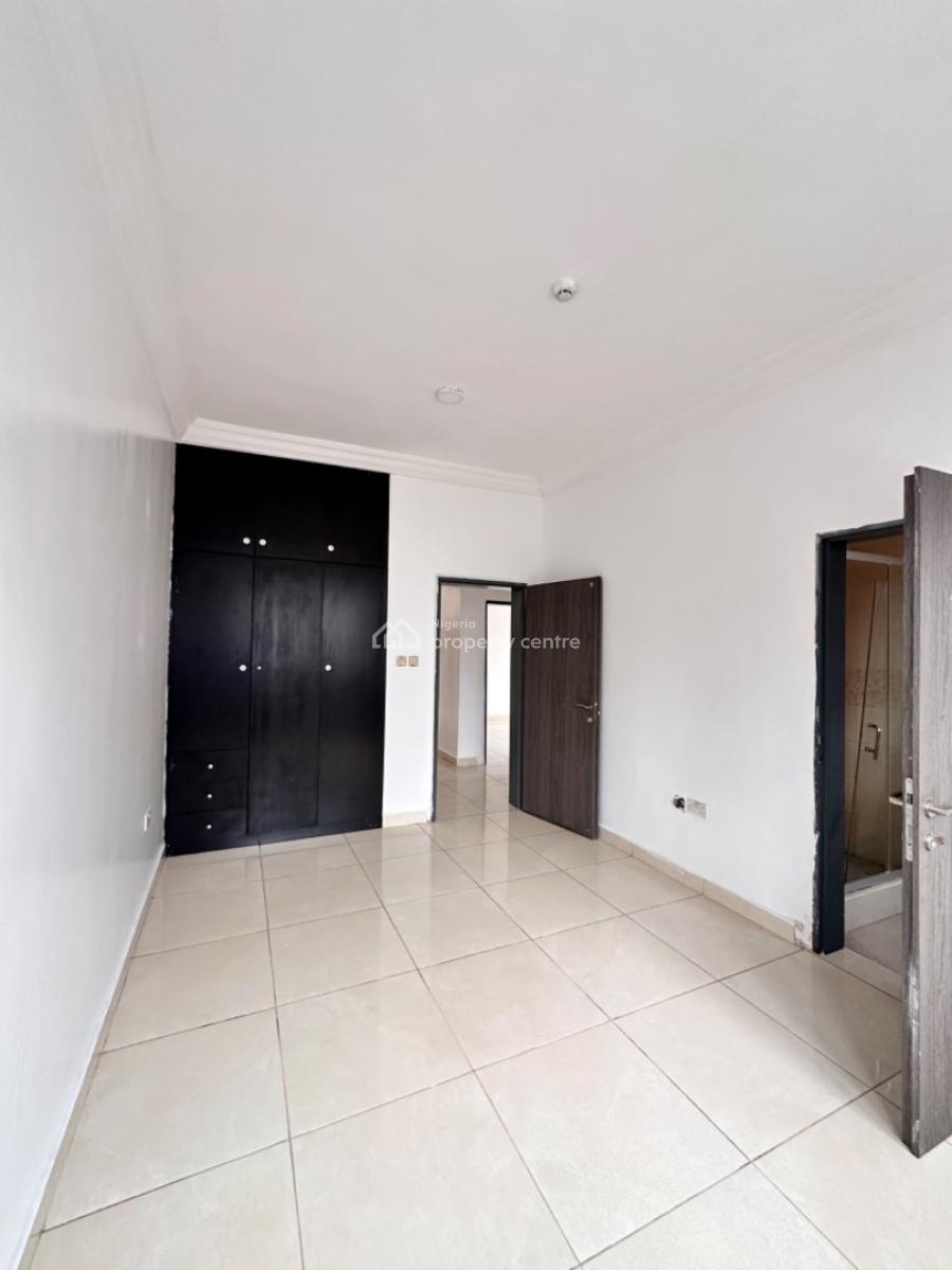 Spacious and Serviced 3bedroom Apartment, Chevron Drive Estate, Lekki, Lagos, Terraced Bungalow for Rent