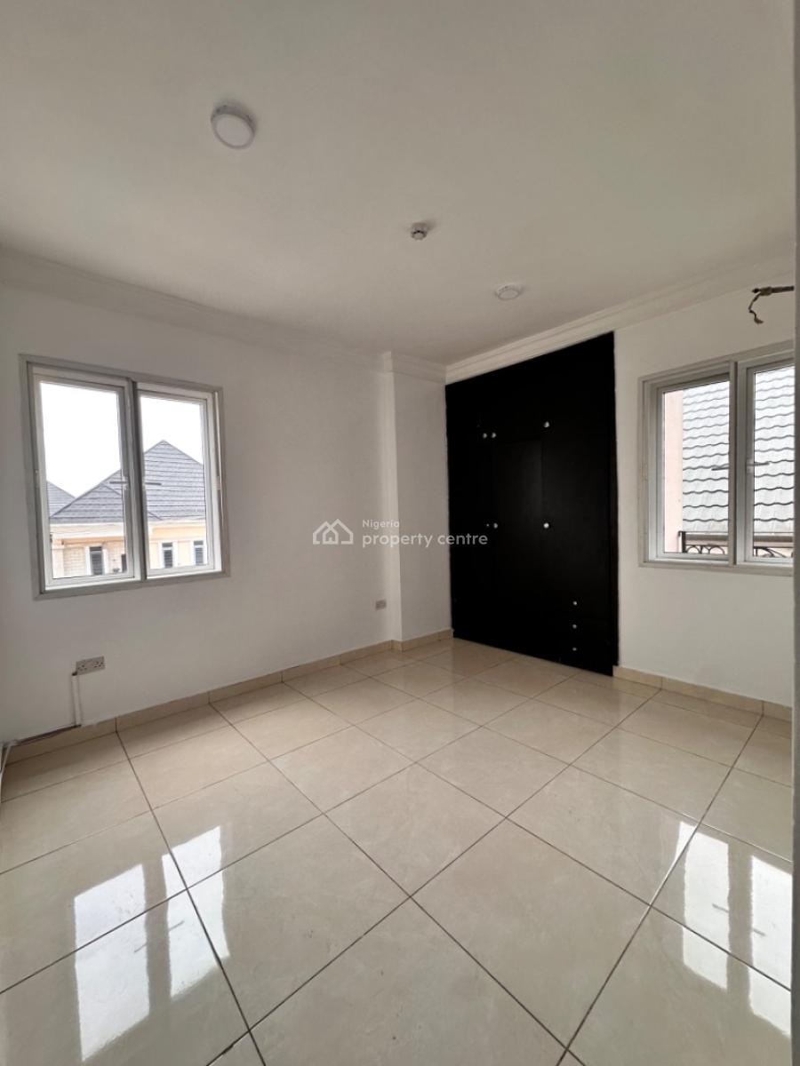 Spacious and Serviced 3bedroom Apartment, Chevron Drive Estate, Lekki, Lagos, Terraced Bungalow for Rent