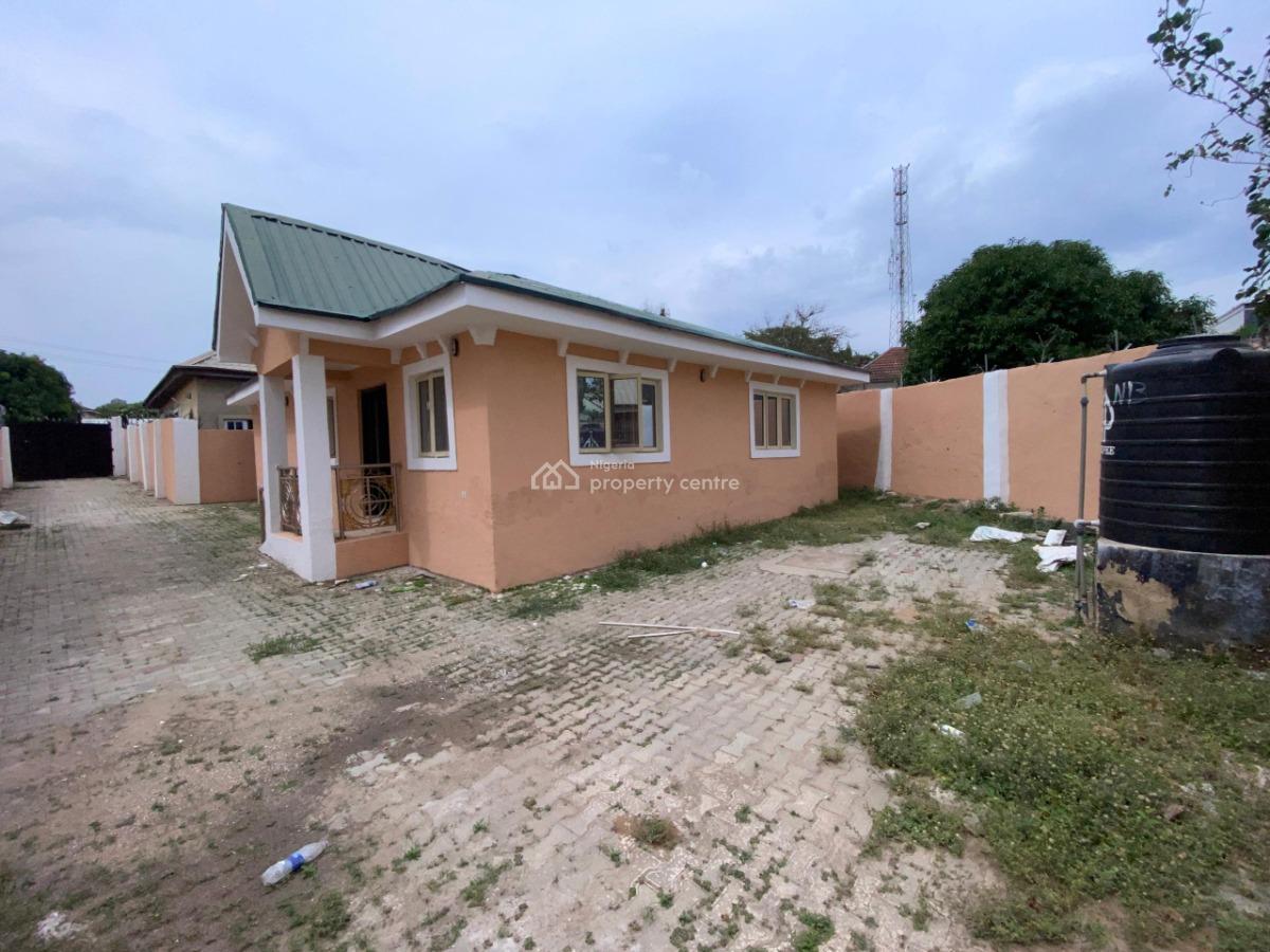 2 Bedrooms Bungalow (alone in The Compound), Life Camp, Abuja, Flat / Apartment for Rent