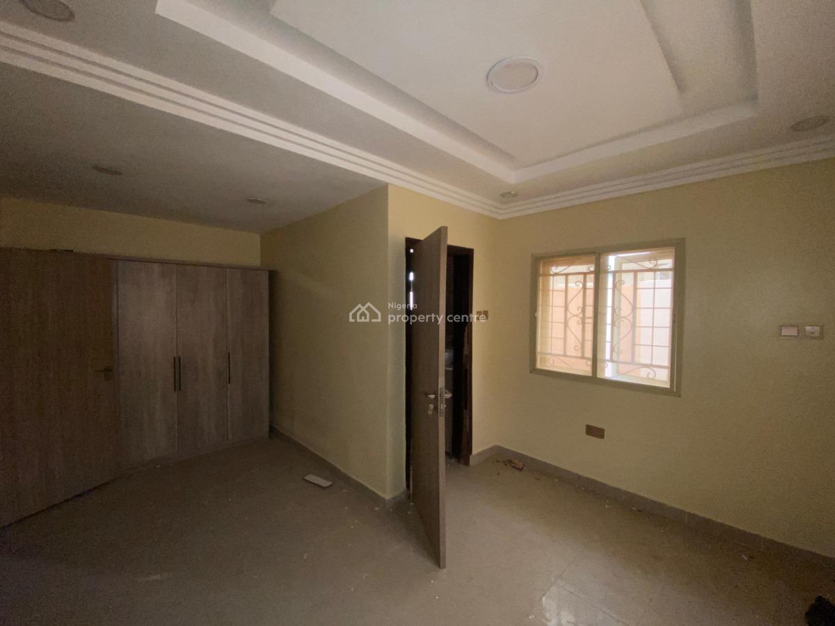 2 Bedrooms Bungalow (alone in The Compound), Life Camp, Abuja, Flat / Apartment for Rent