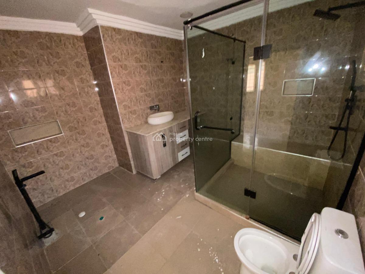 2 Bedrooms Bungalow (alone in The Compound), Life Camp, Abuja, Flat / Apartment for Rent