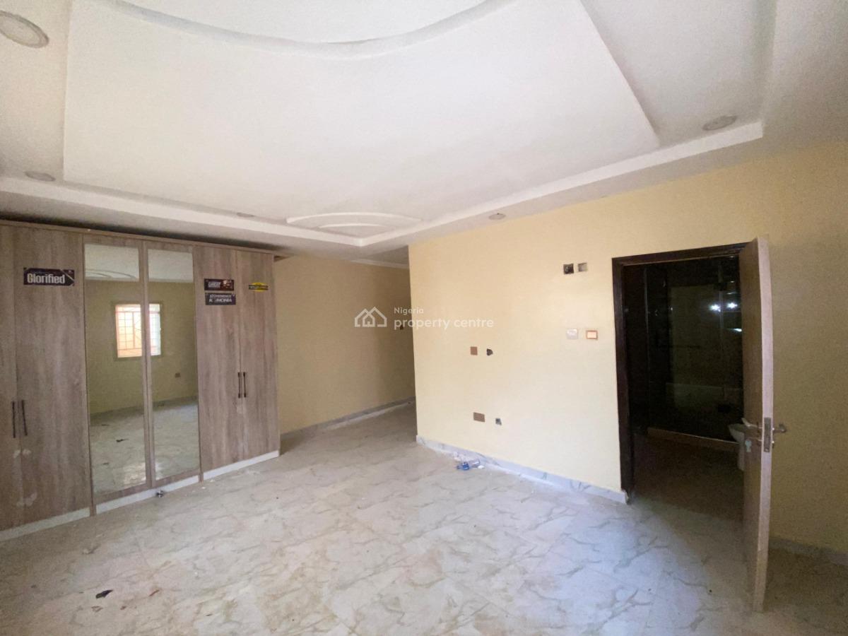 2 Bedrooms Bungalow (alone in The Compound), Life Camp, Abuja, Flat / Apartment for Rent