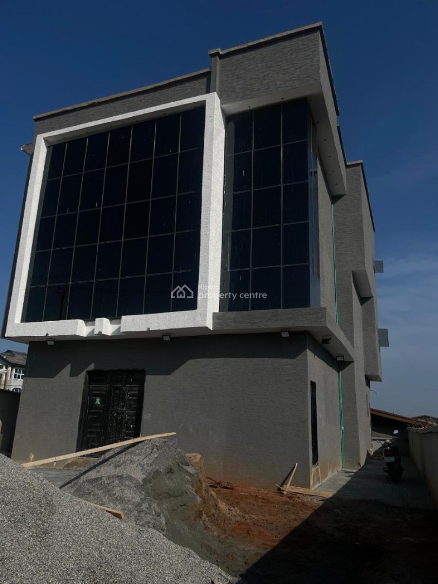 Commerical Space Available, Hospital Road, Akure, Akure, Ondo, Warehouse for Rent