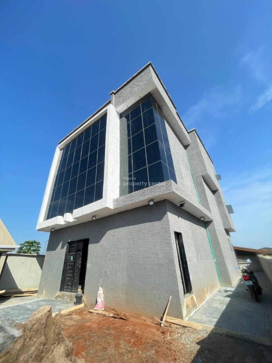 Commerical Space Available, Hospital Road, Akure, Akure, Ondo, Warehouse for Rent