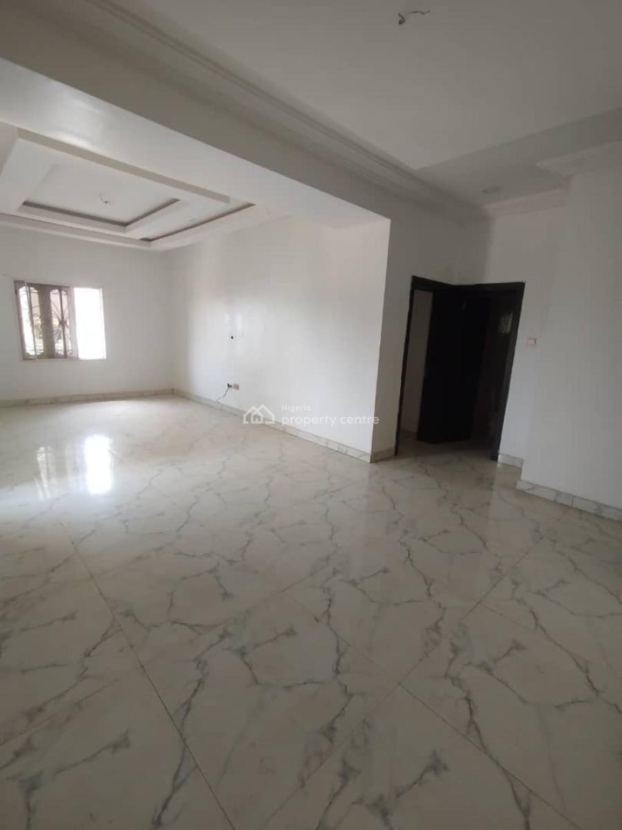 Standard 3 Bedroom Flat on The Second Floor, Jahi Main, Jahi, Abuja, House for Rent