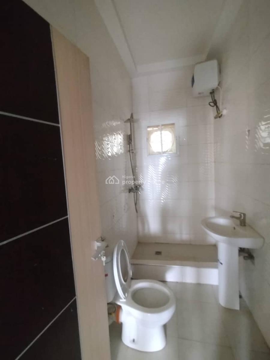 Standard 3 Bedroom Flat on The Second Floor, Jahi Main, Jahi, Abuja, House for Rent