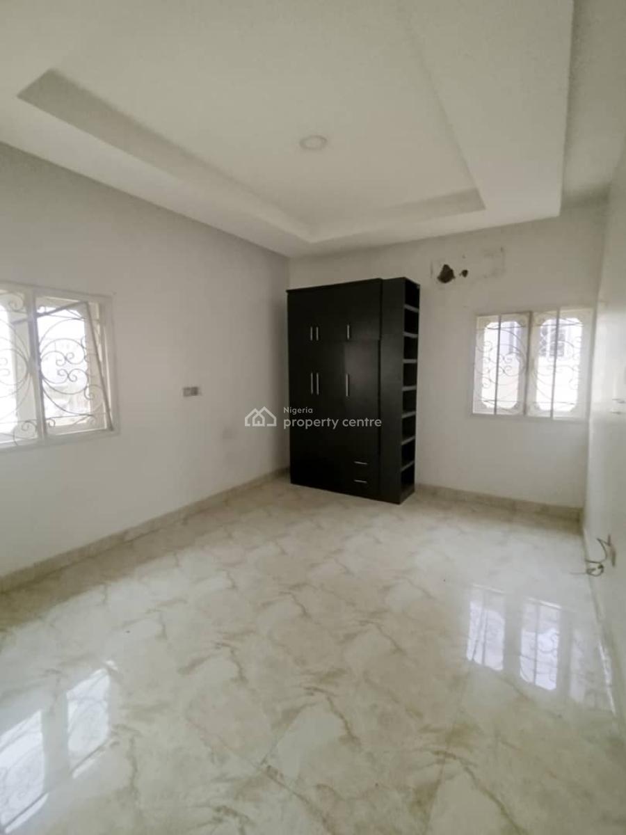 Standard 3 Bedroom Flat on The Second Floor, Jahi Main, Jahi, Abuja, House for Rent