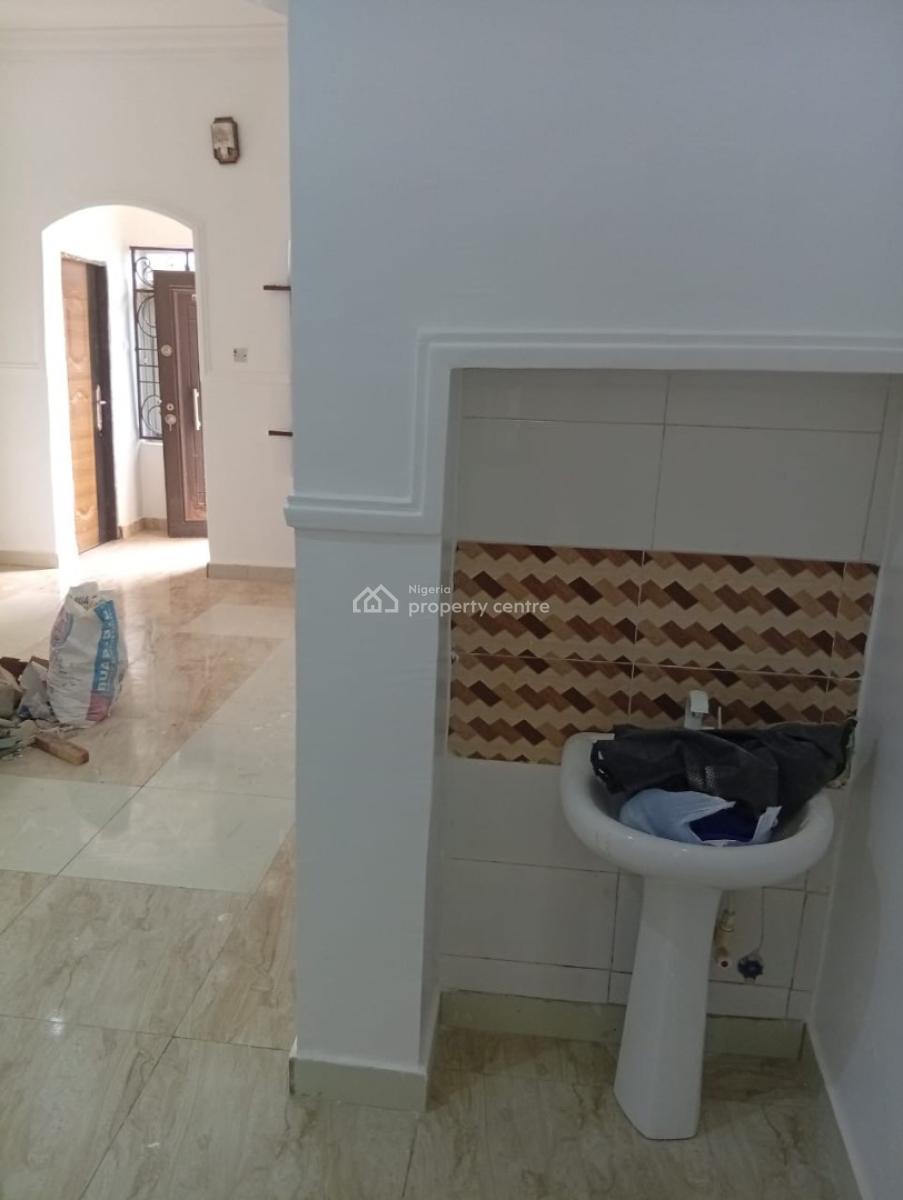 Standard 2 Bedroom Apartment with 3 Toilets & Steady Electricity., Fo1 Layout, Kubwa, Abuja, House for Rent