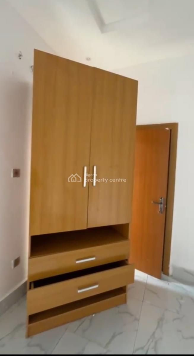 Single Room Upstairs with Personal Meter in Shared Apartment, Longitude Mini Court Orchid Before Roundabout, Lekki, Lagos, Flat / Apartment for Rent