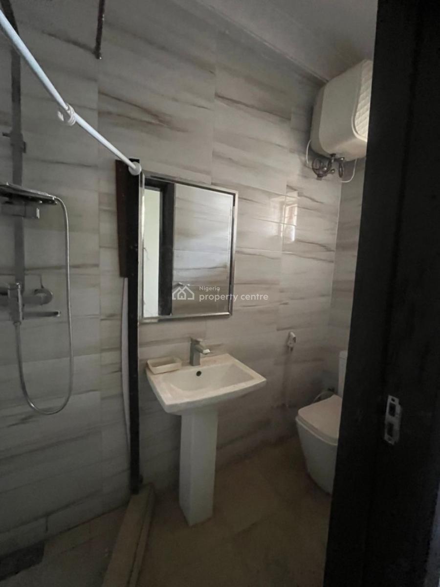 Spacious 2 Bedroom Flat with 3 Rest Rooms, Jahi, Abuja, House for Rent