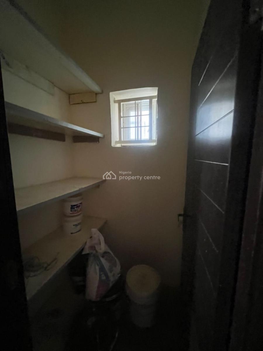 Spacious 2 Bedroom Flat with 3 Rest Rooms, Jahi, Abuja, House for Rent