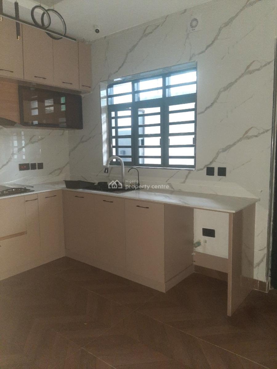 Tastefully Finished and Serviced 4 Bedroom En-suite Newly Built Terrac, Lekki Phase 1, Lekki, Lagos, Terraced Duplex for Rent