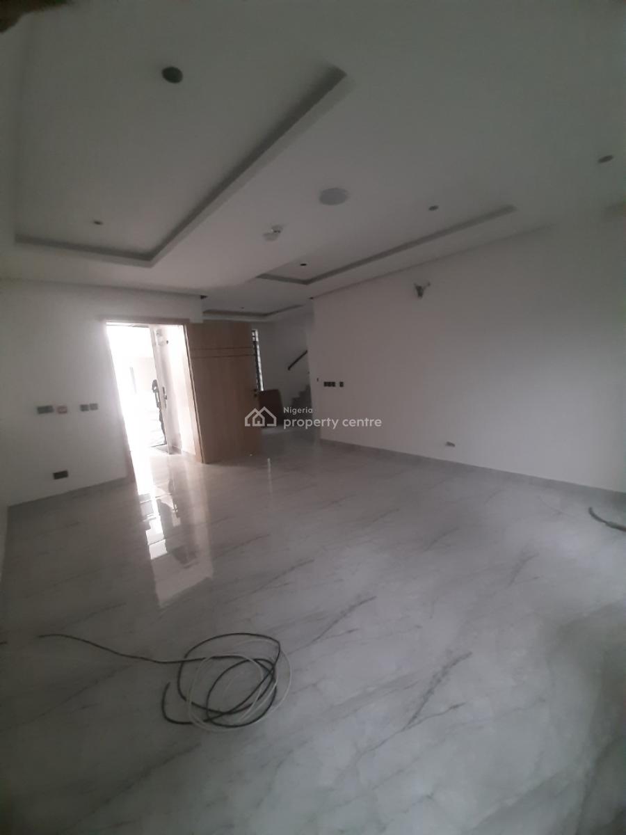 Tastefully Finished and Serviced 4 Bedroom En-suite Newly Built Terrac, Lekki Phase 1, Lekki, Lagos, Terraced Duplex for Rent