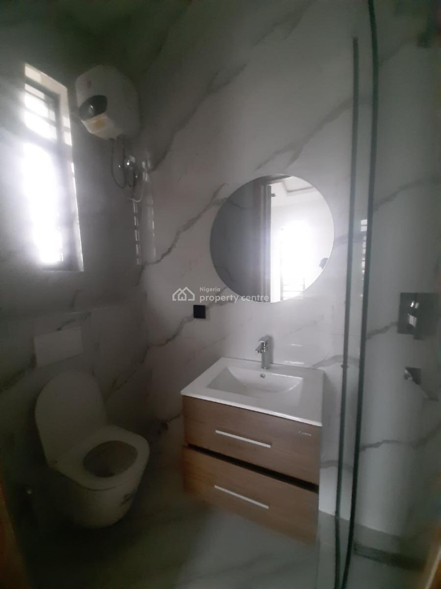 Tastefully Finished and Serviced 4 Bedroom En-suite Newly Built Terrac, Lekki Phase 1, Lekki, Lagos, Terraced Duplex for Rent