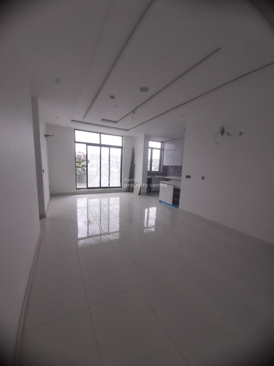 24/7 Power Supply 2 Bedroom En-suite Flat with an Open Fitted Kitchen,, Lekki Phase 1, Lekki, Lagos, Flat / Apartment for Rent