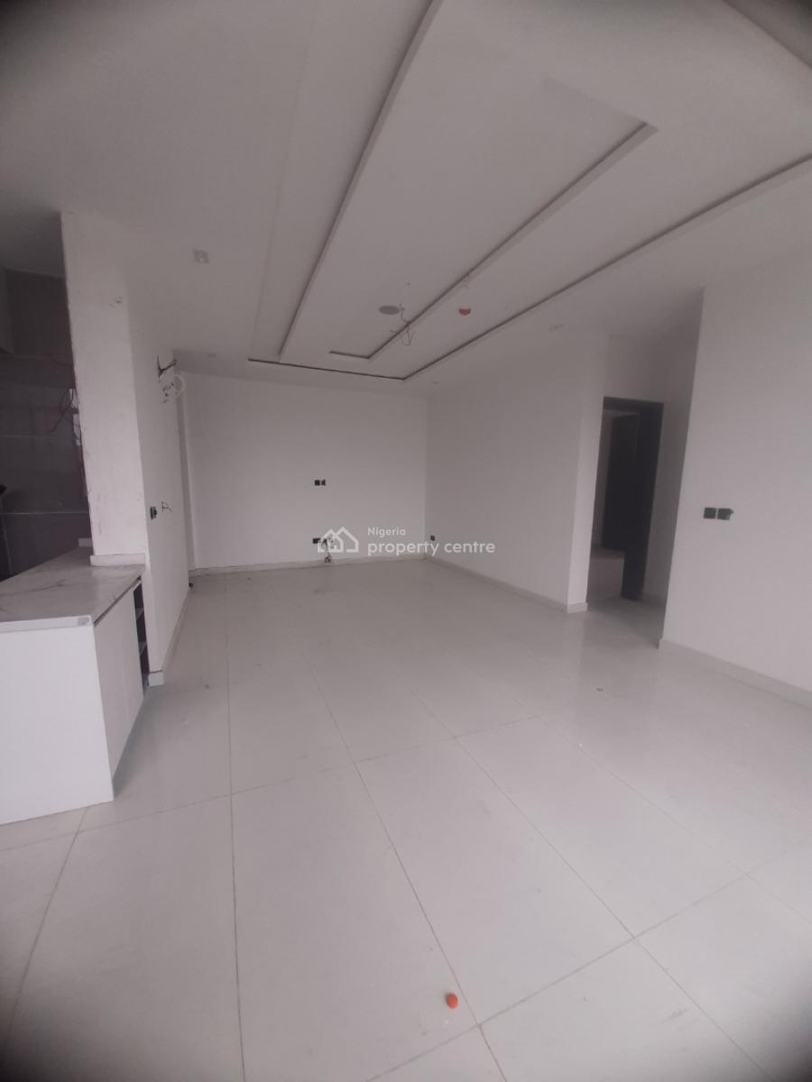 24/7 Power Supply 2 Bedroom En-suite Flat with an Open Fitted Kitchen,, Lekki Phase 1, Lekki, Lagos, Flat / Apartment for Rent