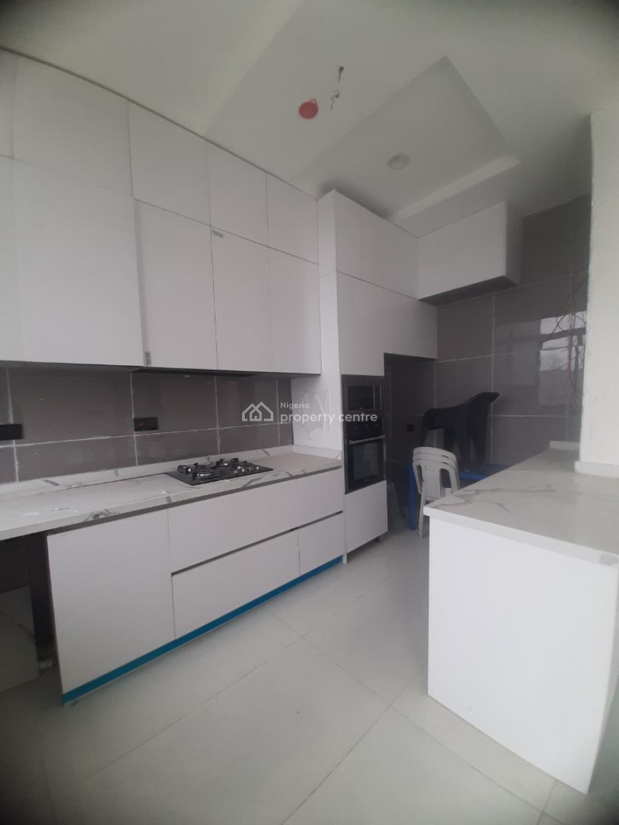 24/7 Power Supply 2 Bedroom En-suite Flat with an Open Fitted Kitchen,, Lekki Phase 1, Lekki, Lagos, Flat / Apartment for Rent