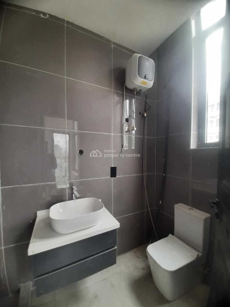24/7 Power Supply 2 Bedroom En-suite Flat with an Open Fitted Kitchen,, Lekki Phase 1, Lekki, Lagos, Flat / Apartment for Rent