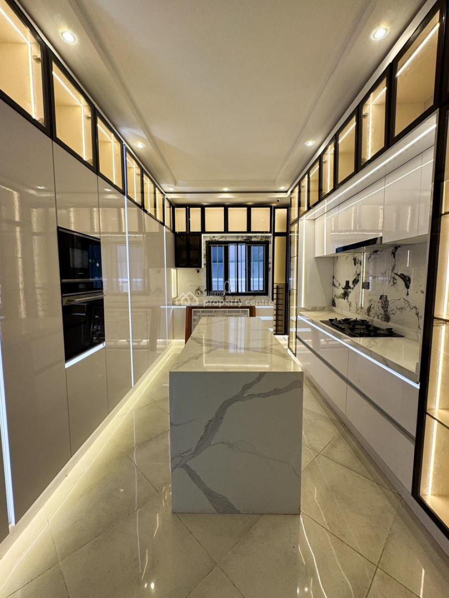 Spacious 6-bedroom Fully Detached Duplex with 2 Bq, Lekki Phase 1, Lekki, Lagos, Detached Duplex for Sale