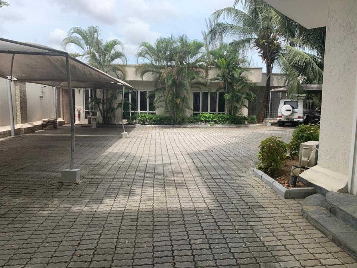 a Mini Estate Comprising 25 Units of Luxury Flats, Banana Island, Ikoyi, Lagos, Block of Flats for Sale