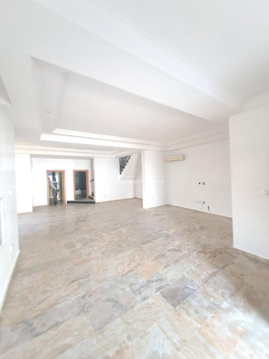 Well-built Serviced 5 Bedroom Semi-detached with Bq, Lekki Phase 1, Lekki, Lagos, Semi-detached Duplex for Rent