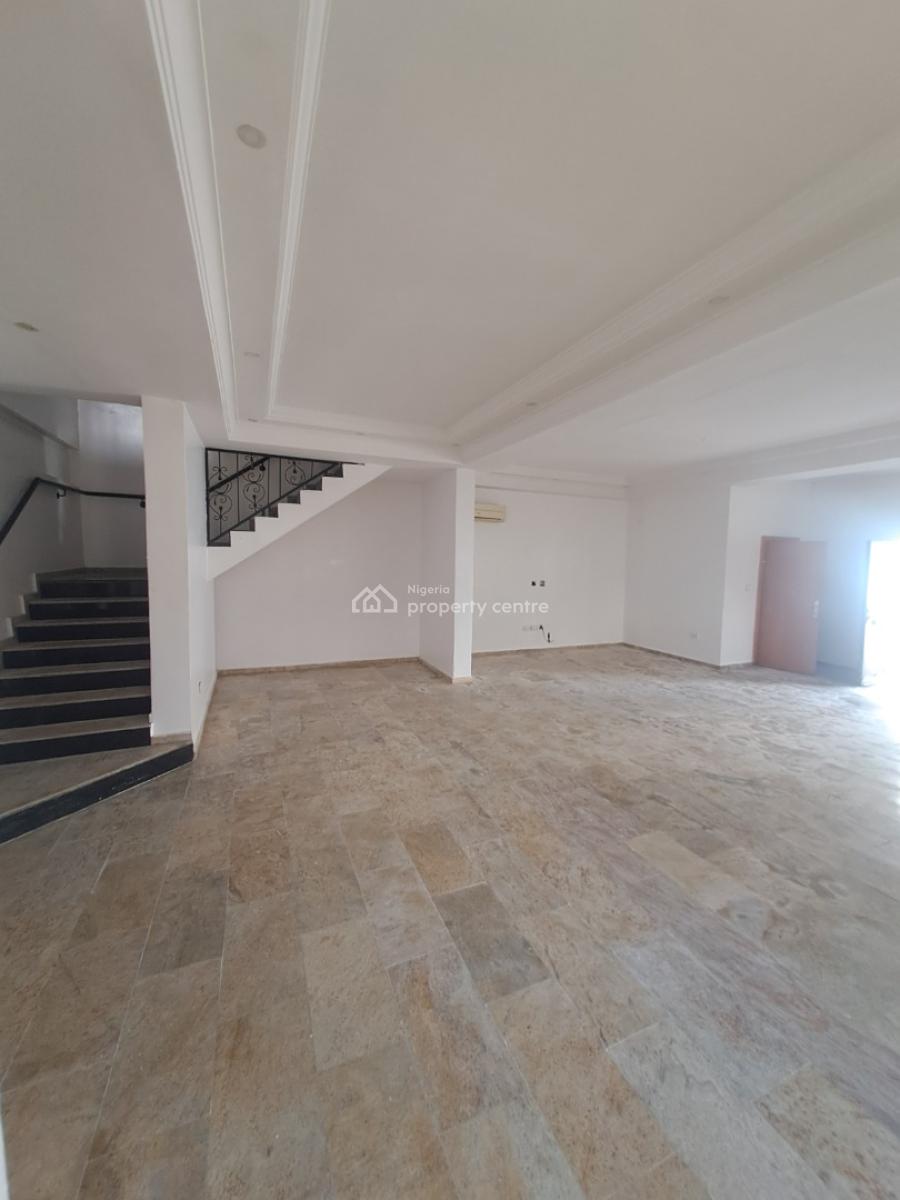 Well-built Serviced 5 Bedroom Semi-detached with Bq, Lekki Phase 1, Lekki, Lagos, Semi-detached Duplex for Rent