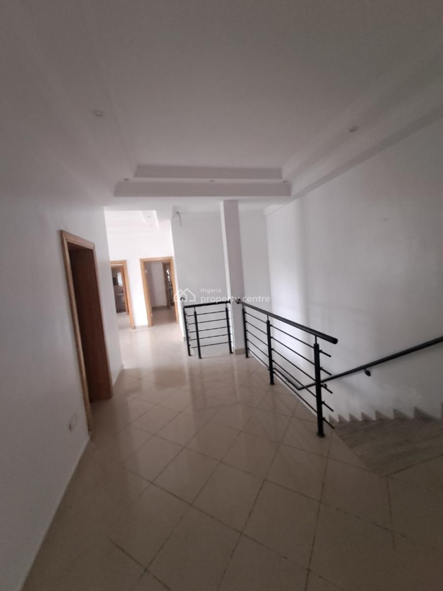 Well-built Serviced 5 Bedroom Semi-detached with Bq, Lekki Phase 1, Lekki, Lagos, Semi-detached Duplex for Rent
