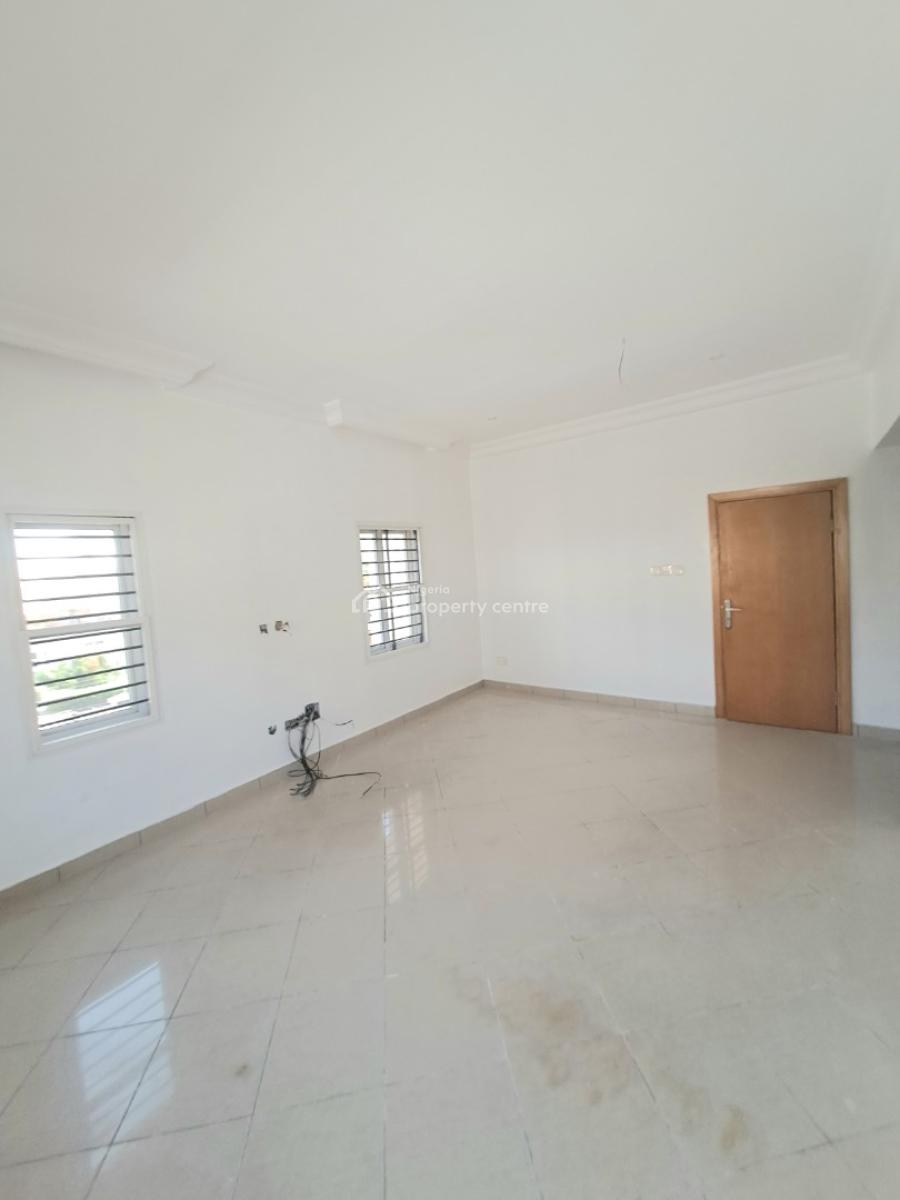 Well-built Serviced 5 Bedroom Semi-detached with Bq, Lekki Phase 1, Lekki, Lagos, Semi-detached Duplex for Rent