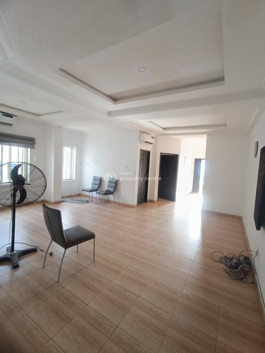 4 Bedroom Flat (upstairs), Blenco, Sangotedo, Ajah, Lagos, Flat / Apartment for Rent