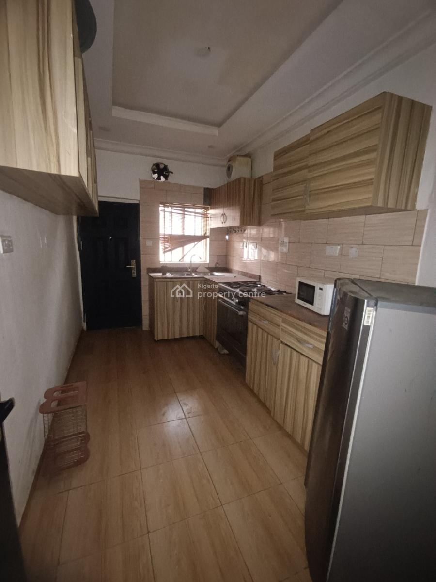 4 Bedroom Flat (upstairs), Blenco, Sangotedo, Ajah, Lagos, Flat / Apartment for Rent
