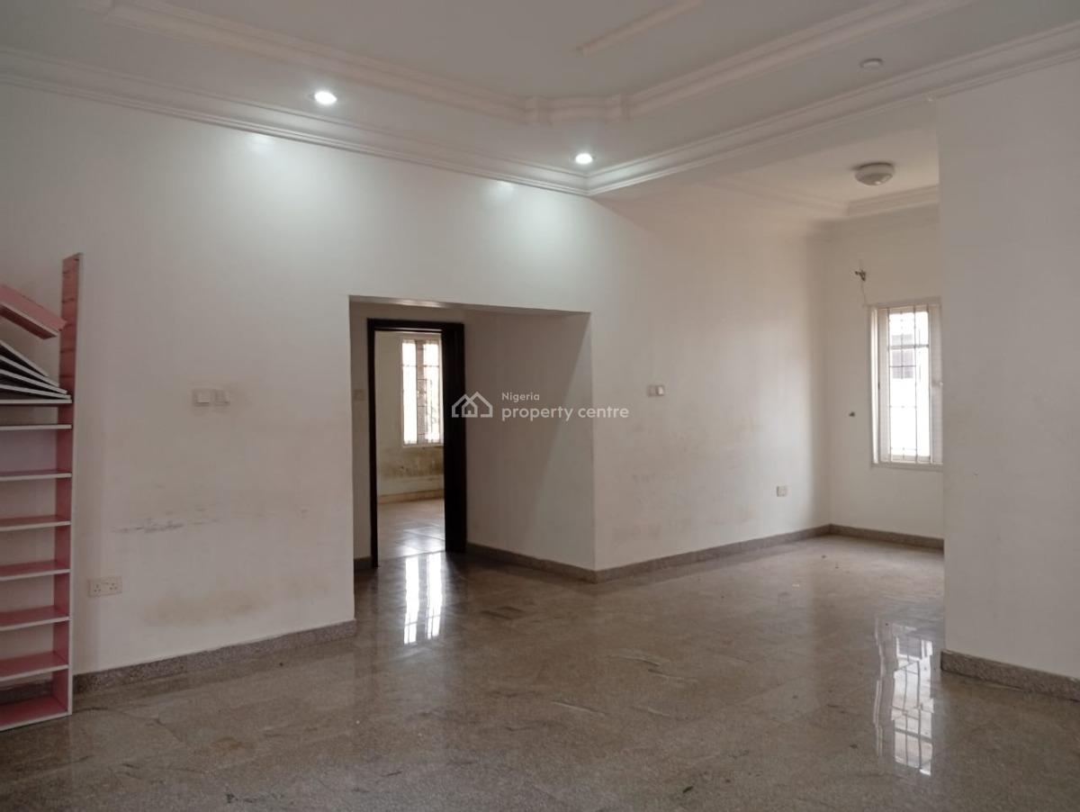Well Maintained 2 Bedroom Self Serviced Apartment, By Lagoon School, Lekki Phase 1, Lekki, Lagos, Flat / Apartment for Rent
