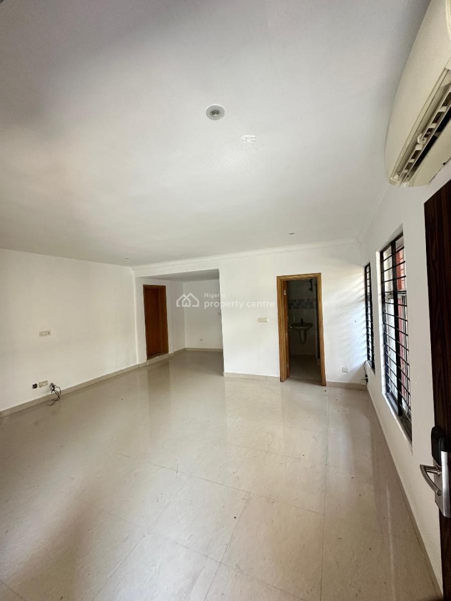 1 Bedroom Apartment, Lekki Phase 1, Lekki, Lagos, Mini Flat (room and Parlour) for Rent