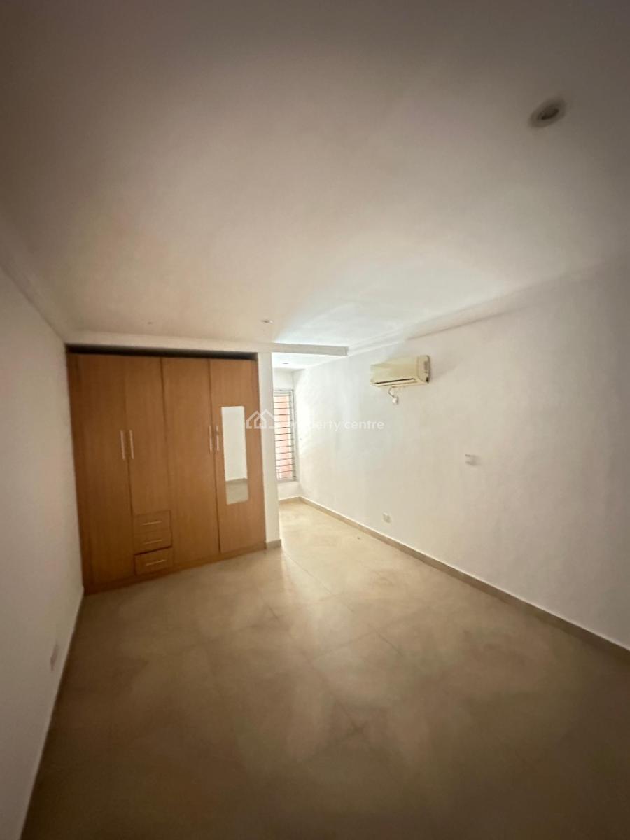 1 Bedroom Apartment, Lekki Phase 1, Lekki, Lagos, Mini Flat (room and Parlour) for Rent