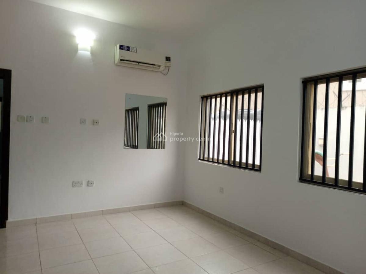 Luxury 3 Bedroom Apartment with 1 Room Bq, Lekki Phase 1, Lekki, Lagos, Flat / Apartment for Rent