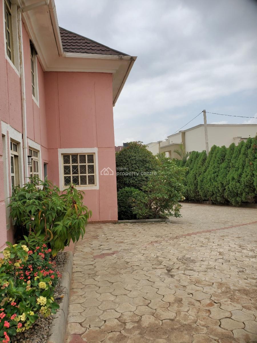 Luxury 8-bedroom Detached Duplex with 2-room Guest Chalet & 3 Bq, Asokoro District, Abuja, Detached Duplex for Rent