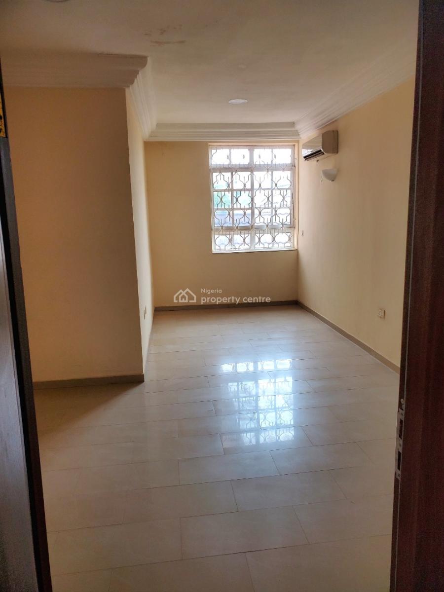 Luxury 8-bedroom Detached Duplex with 2-room Guest Chalet & 3 Bq, Asokoro District, Abuja, Detached Duplex for Rent