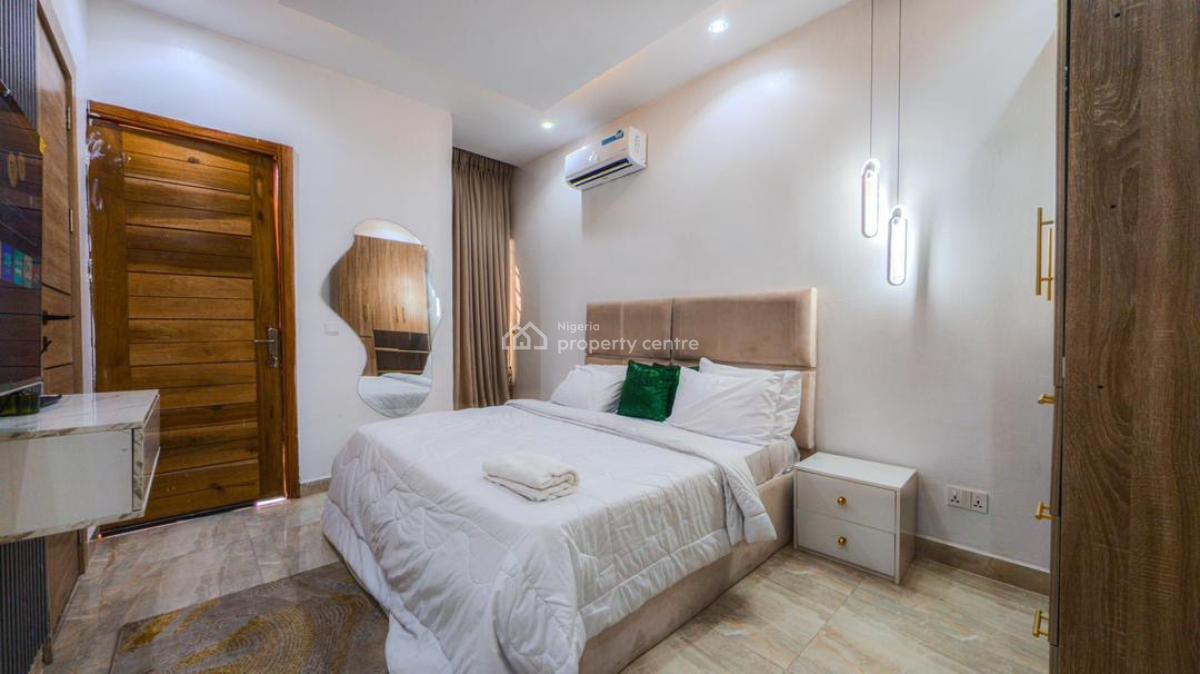 3 Bedroom Apartment, Lekki Phase 1, Lekki, Lagos, Flat / Apartment Short Let