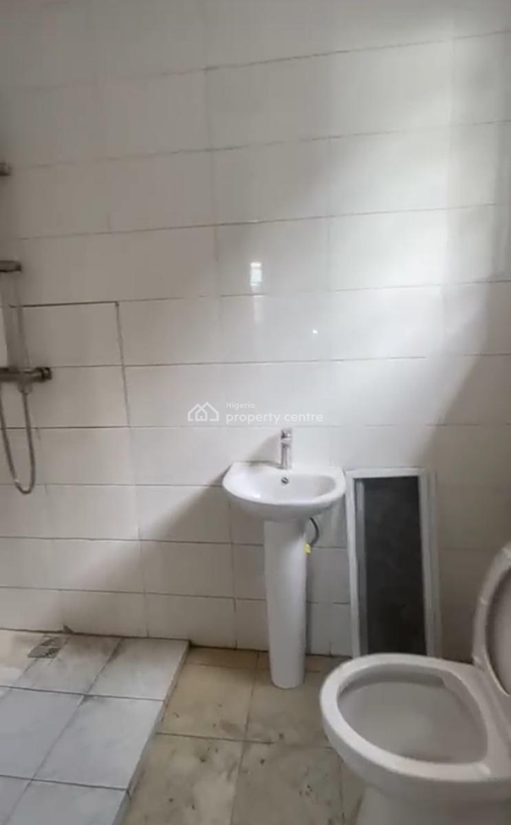 Clean and Spacious 2 Bedroom Apartment { Video}, Canaan Estate By Dkk, Sangotedo, Ajah, Lagos, Flat / Apartment for Rent