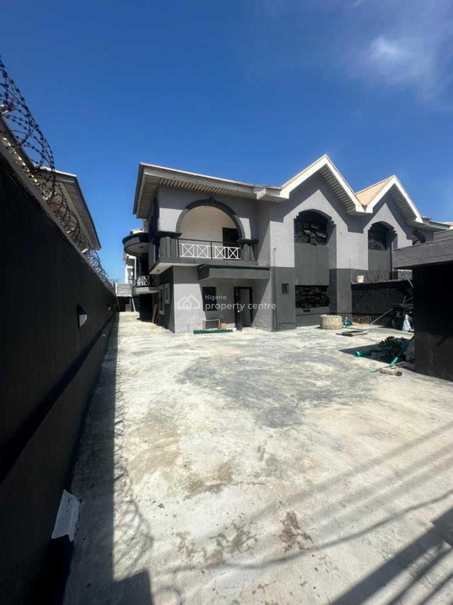 Maintained Mini Flat, Lekki Phase 1, Lekki, Lagos, Mini Flat (room and Parlour) for Rent