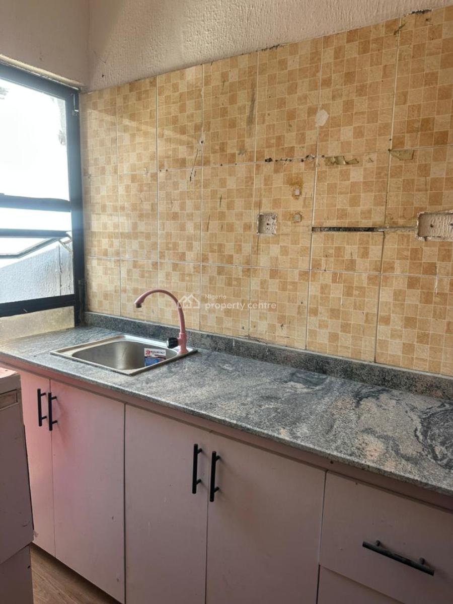 Maintained Mini Flat, Lekki Phase 1, Lekki, Lagos, Mini Flat (room and Parlour) for Rent