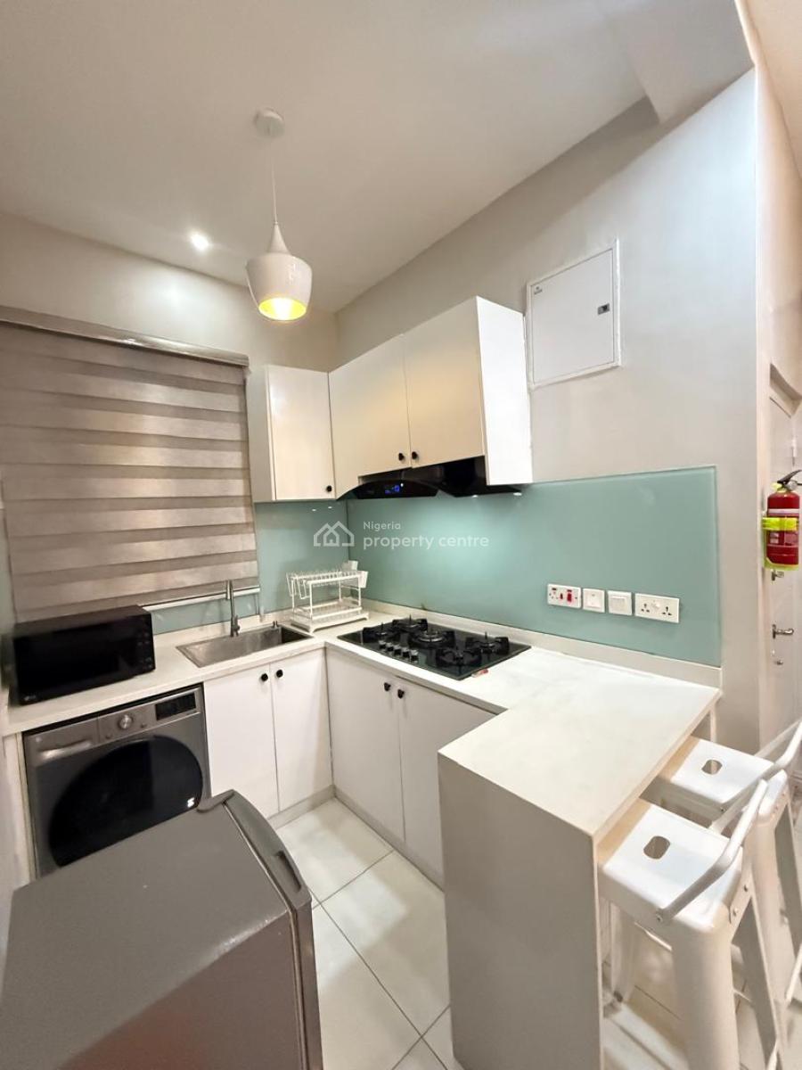 Luxuriously Furnished 2 Bedroom Flat, Atlantis Iii Estate, Ologolo, Lekki, Lagos, Flat / Apartment for Sale