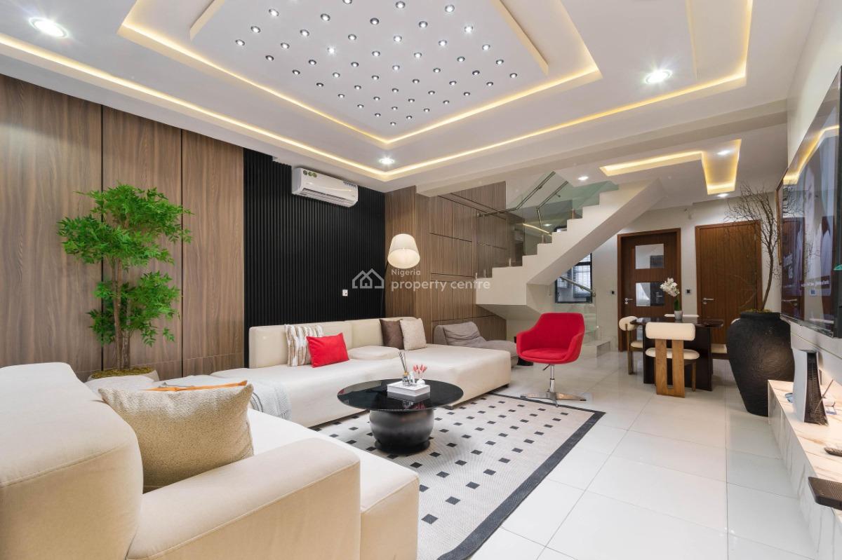 Upscale 2 Bedroom Maisonette, Off Admiralty Way, Lekki Phase 1, Lekki, Lagos, Flat / Apartment Short Let