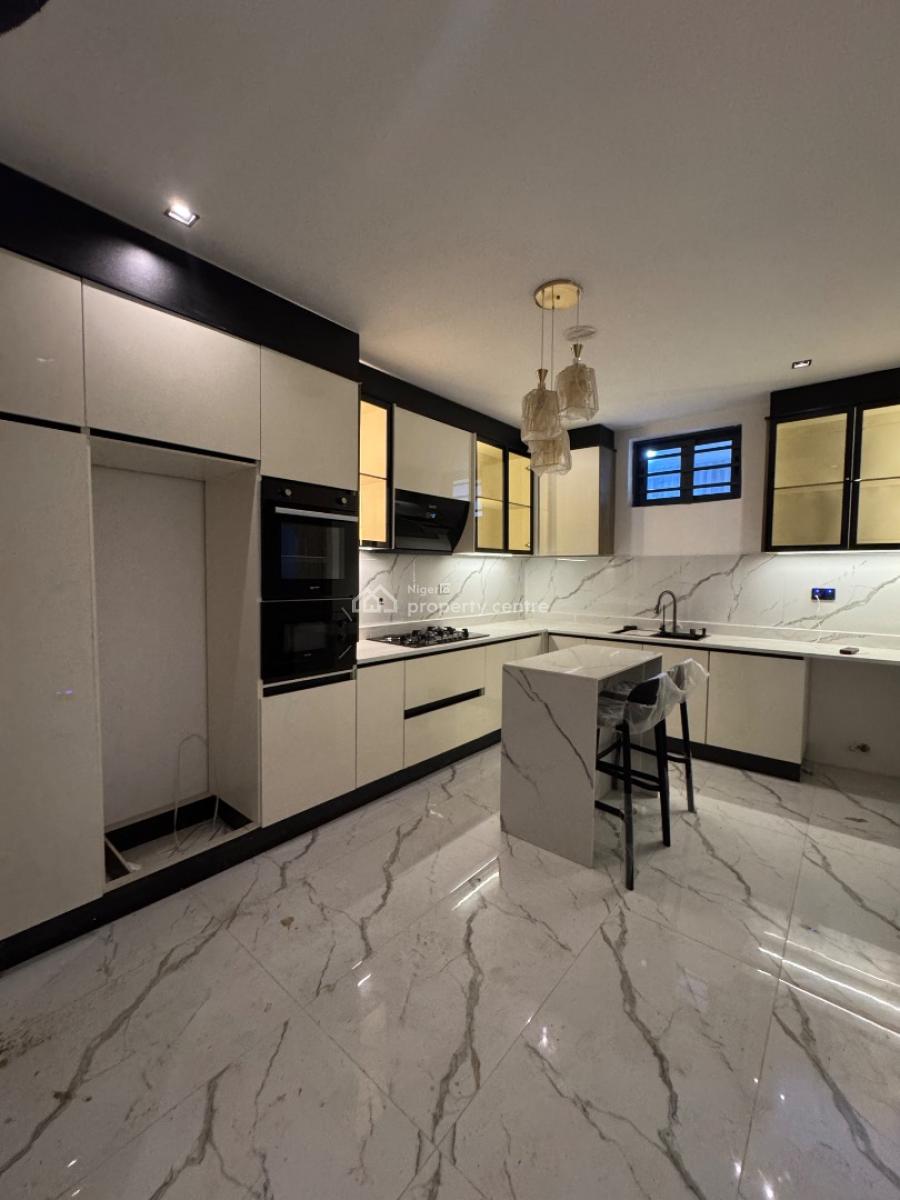 2 Bedroom Apartment with Pool, Lekki Phase 1, Lekki, Lagos, Flat / Apartment for Sale