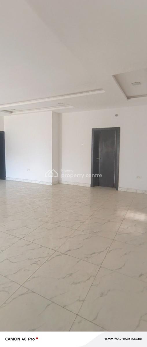 Clean and Sharp 3 Bedroom Flat with Bq, Ikate Elegushi Area, Lekki Phase 1, Lekki, Lagos, Flat / Apartment for Rent